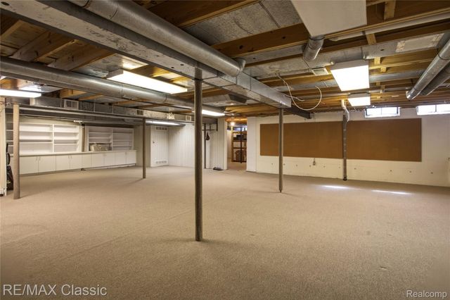 5423 W Bloomfield Lake Road, West Bloomfield Charter Township, MI 48323