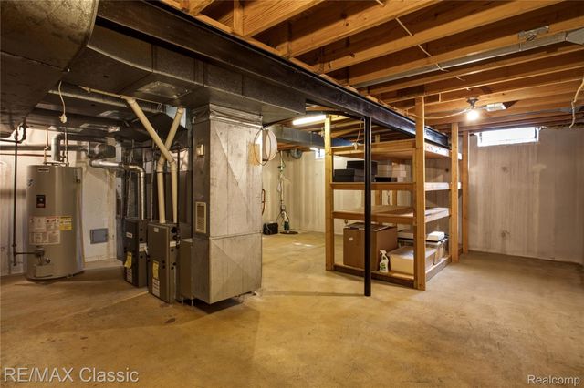 5423 W Bloomfield Lake Road, West Bloomfield Charter Township, MI 48323