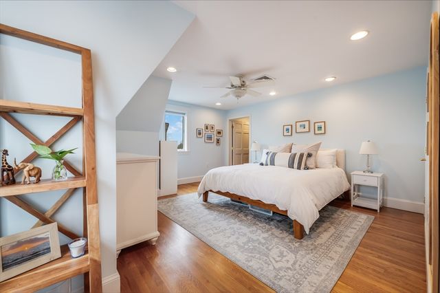 39 Chestnut St 2C, Stoneham, MA 02180