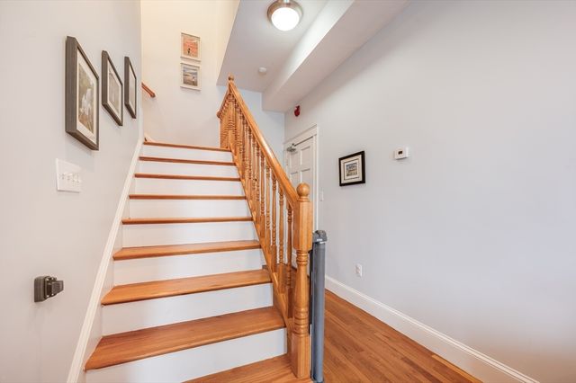 39 Chestnut St 2C, Stoneham, MA 02180