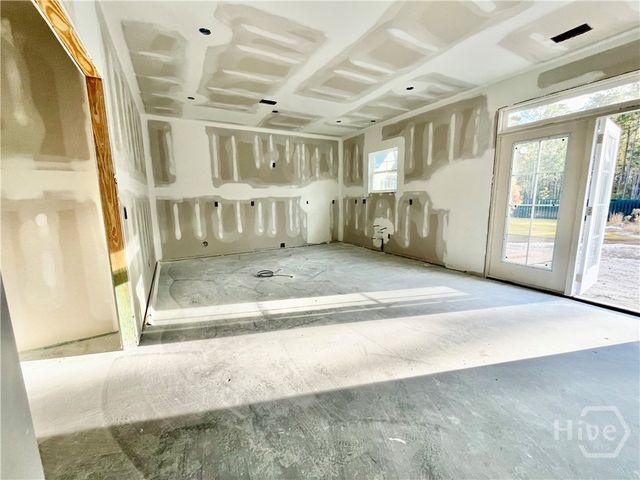 154 Glendale Circle, Richmond Hill, GA 31324