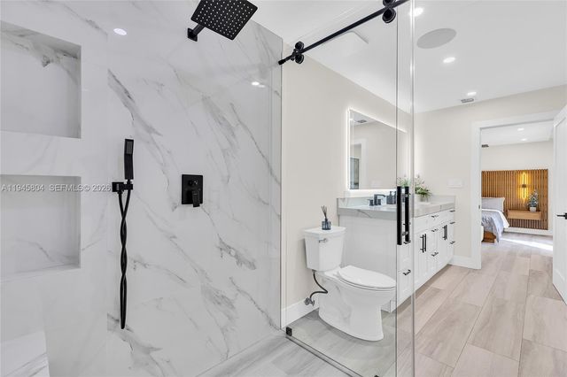 6980 NW 6th Ct, Plantation, FL 33317