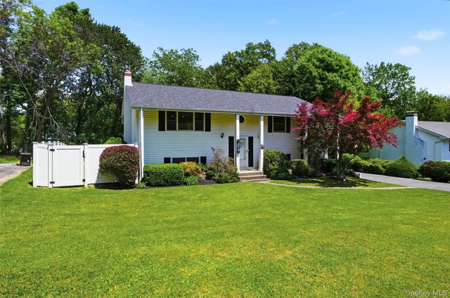 22 Kendell Drive, Wappingers Falls, NY 12590