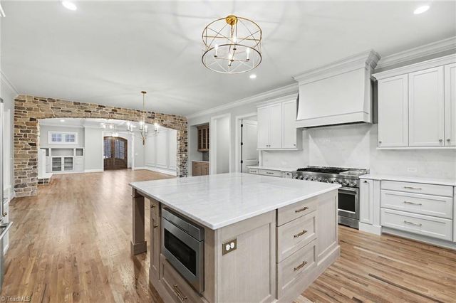 8799 Knoll Creek Court, Oak Ridge, NC 27310