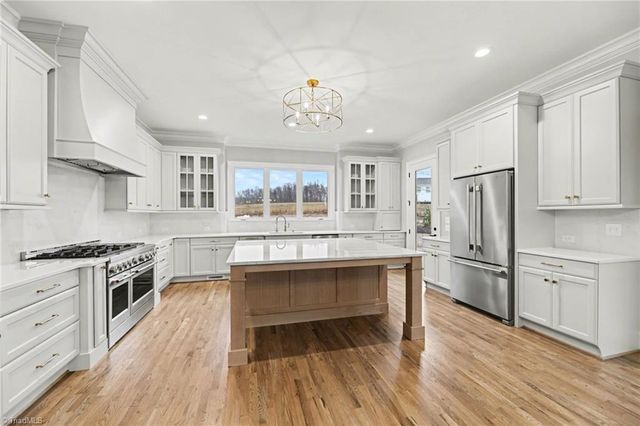 8799 Knoll Creek Court, Oak Ridge, NC 27310