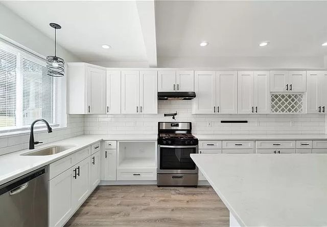 3418 Duquesne Ave, West Mifflin, PA 15122