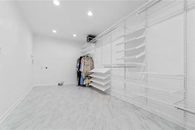 3418 Duquesne Ave, West Mifflin, PA 15122