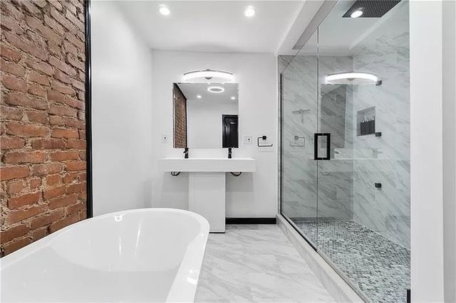 3418 Duquesne Ave, West Mifflin, PA 15122