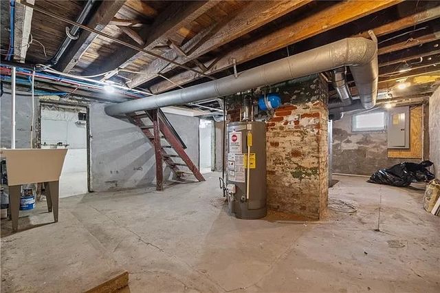 3418 Duquesne Ave, West Mifflin, PA 15122