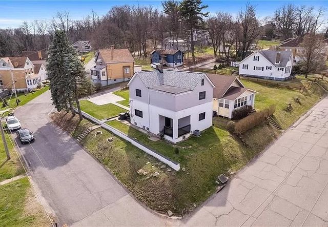 3418 Duquesne Ave, West Mifflin, PA 15122