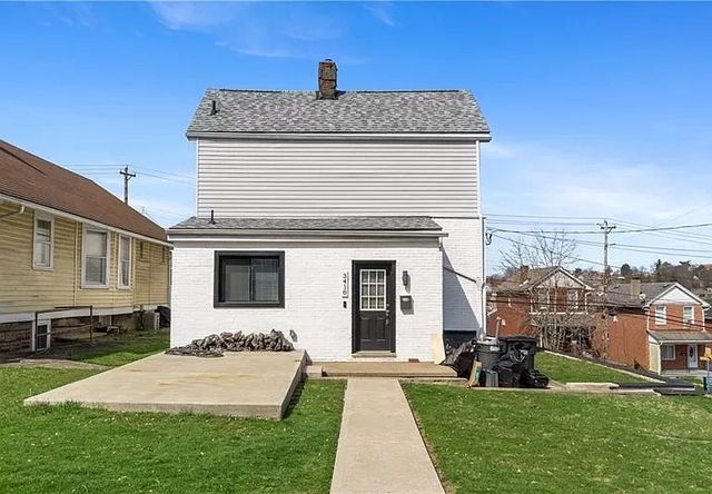 3418 Duquesne Ave, West Mifflin, PA 15122