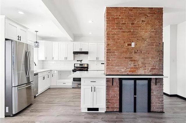 3418 Duquesne Ave, West Mifflin, PA 15122