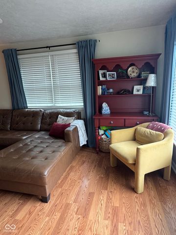5245 E Edgewood Avenue, Indianapolis, IN 46237