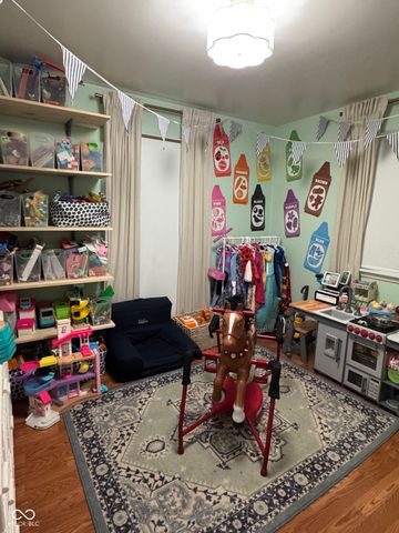 5245 E Edgewood Avenue, Indianapolis, IN 46237