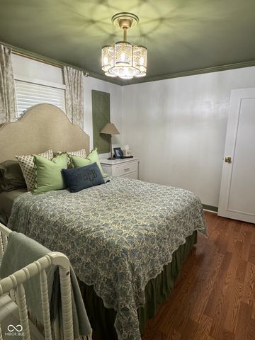 5245 E Edgewood Avenue, Indianapolis, IN 46237