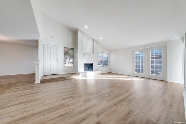 6318 Club Oaks, San Antonio, TX 78249