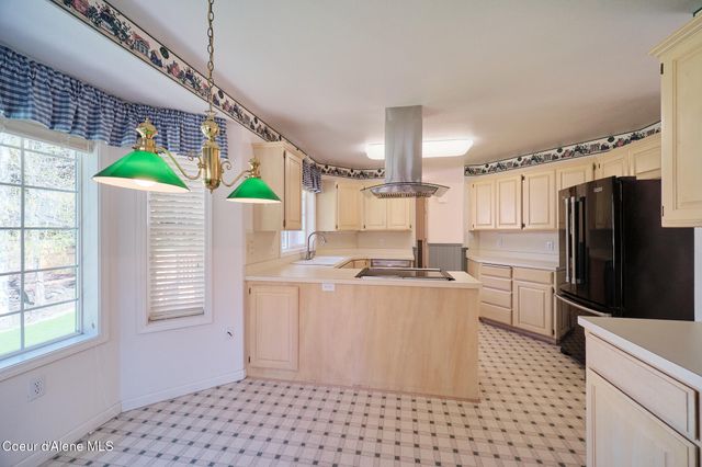 2753 E Point Hayden DR, Hayden, ID 83835