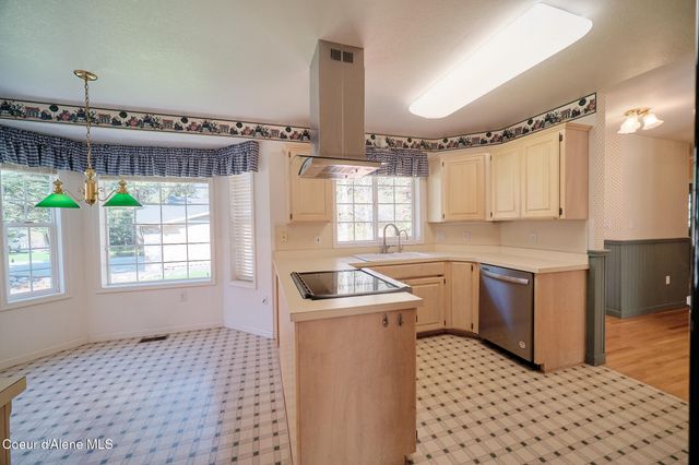 2753 E Point Hayden DR, Hayden, ID 83835