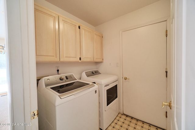 2753 E Point Hayden DR, Hayden, ID 83835