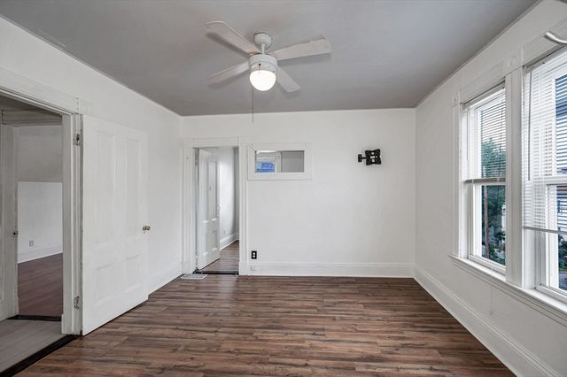 35 C St, Lowell, MA 01851