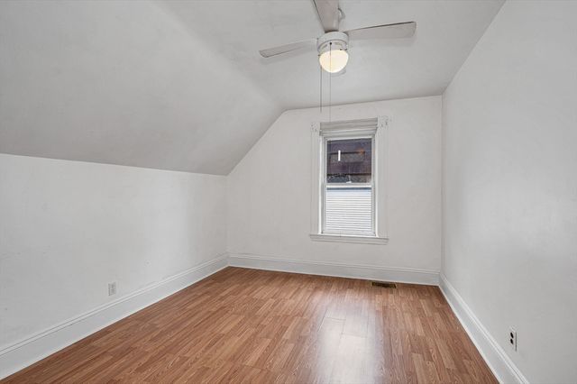 35 C St, Lowell, MA 01851