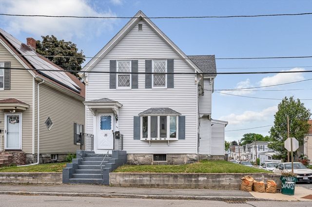 35 C St, Lowell, MA 01851