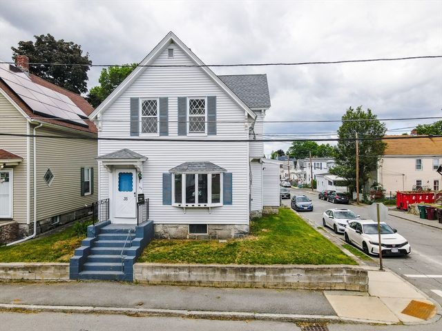35 C St, Lowell, MA 01851