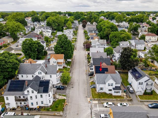 35 C St, Lowell, MA 01851