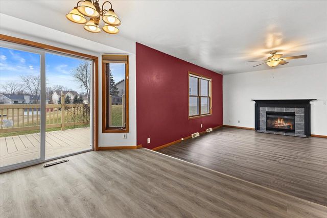 20530 84th PLACE, Bristol, WI 53104