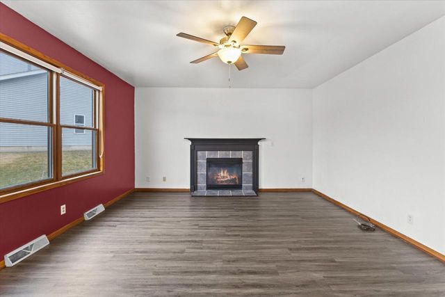 20530 84th PLACE, Bristol, WI 53104