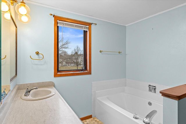 20530 84th PLACE, Bristol, WI 53104