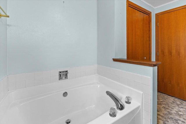 20530 84th PLACE, Bristol, WI 53104