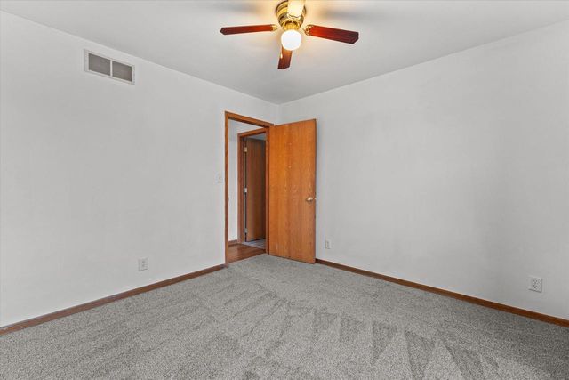 20530 84th PLACE, Bristol, WI 53104