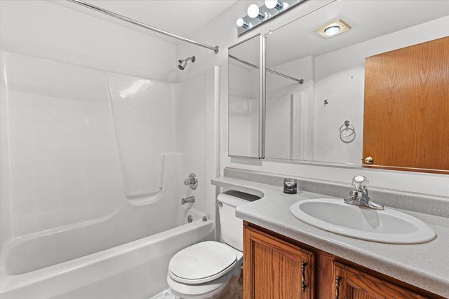 20530 84th PLACE, Bristol, WI 53104