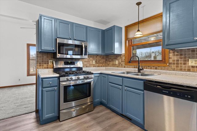 20530 84th PLACE, Bristol, WI 53104