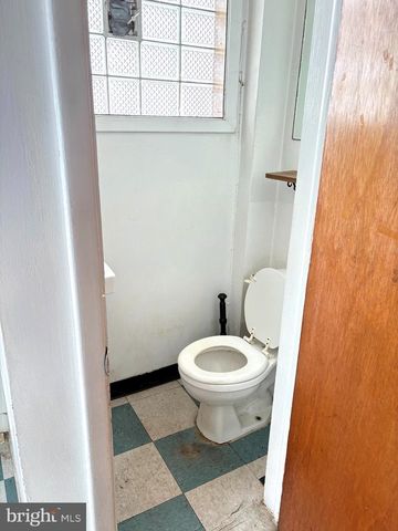 7000 OXFORD AVE, Philadelphia, PA 19111