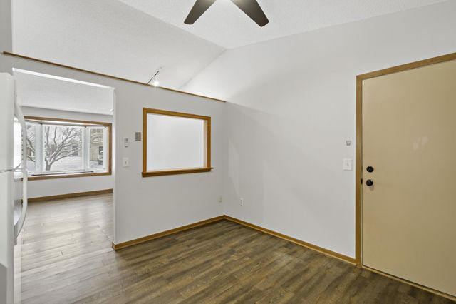 3650 Gershwin Lane N, Oakdale, MN 55128