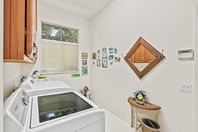 408 Barusch Ct, Roseville, CA 95747