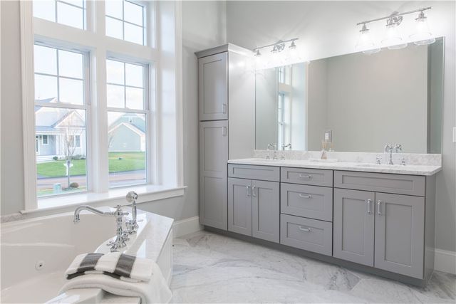 02 Crosswinds Drive, Charlestown, RI 02813