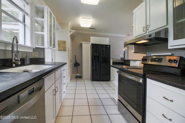 4511 Lynn Drive, Biloxi, MS 39532