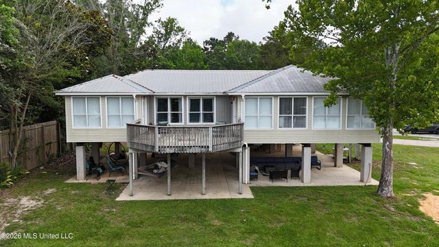 4511 Lynn Drive, Biloxi, MS 39532