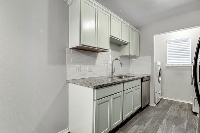 2902 Van Horn Avenue 100, Fort Worth, TX 76111