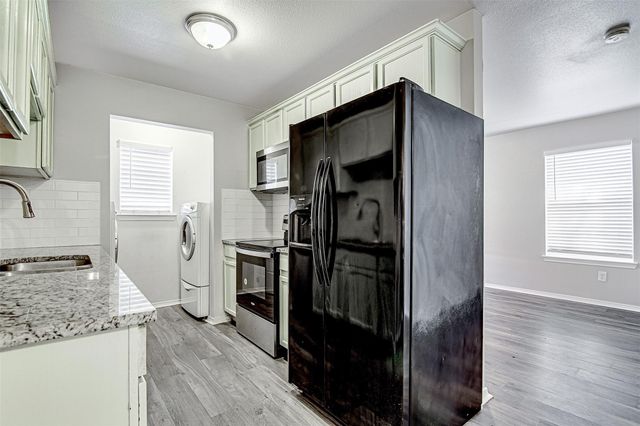 2902 Van Horn Avenue 100, Fort Worth, TX 76111