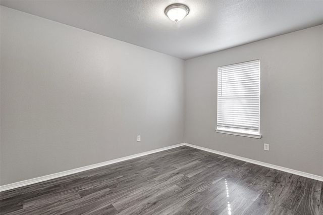 2902 Van Horn Avenue 100, Fort Worth, TX 76111