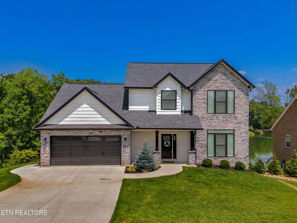 3099 Bridgewater Blvd, Morristown, TN 37814