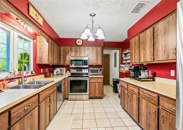 2677 NE 60TH LANE, Ocala, FL 34479