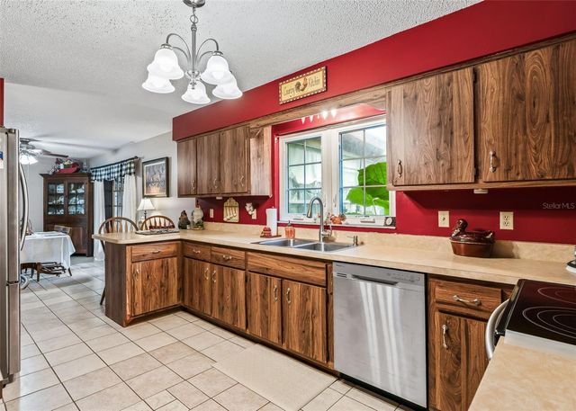 2677 NE 60TH LANE, Ocala, FL 34479