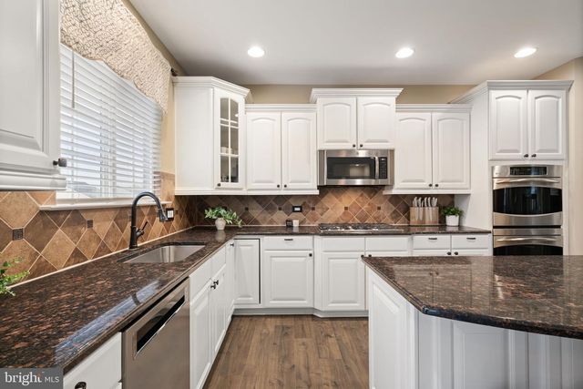 14220 LADDERBACKED DR, Gainesville, VA 20155
