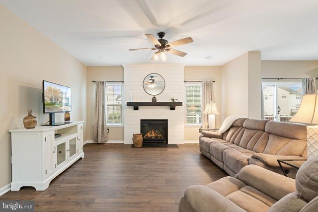 14220 LADDERBACKED DR, Gainesville, VA 20155