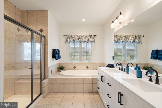 14220 LADDERBACKED DR, Gainesville, VA 20155